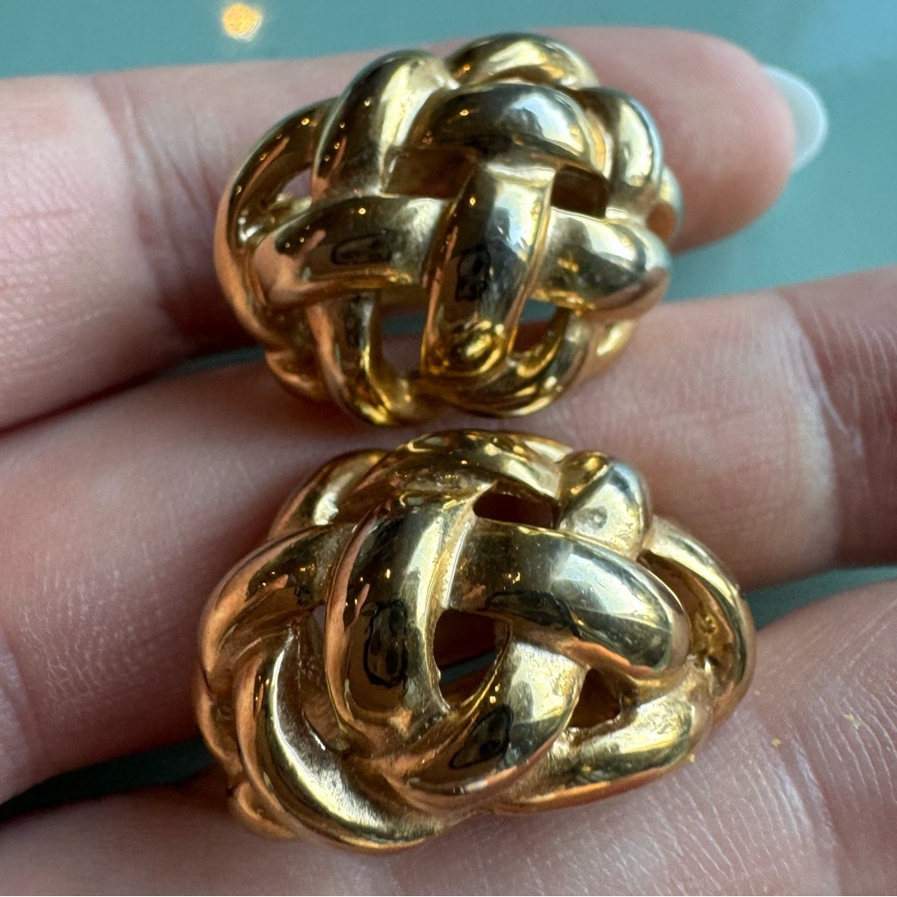 Vintage Erwin Pearl knot style lattice Celtic love gold tone clip-on earrings